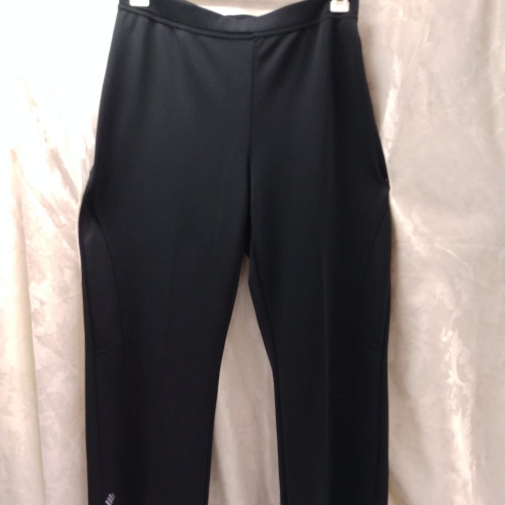 Size 18/20 AVX Women's Black and white Polyester and Spandex Pants